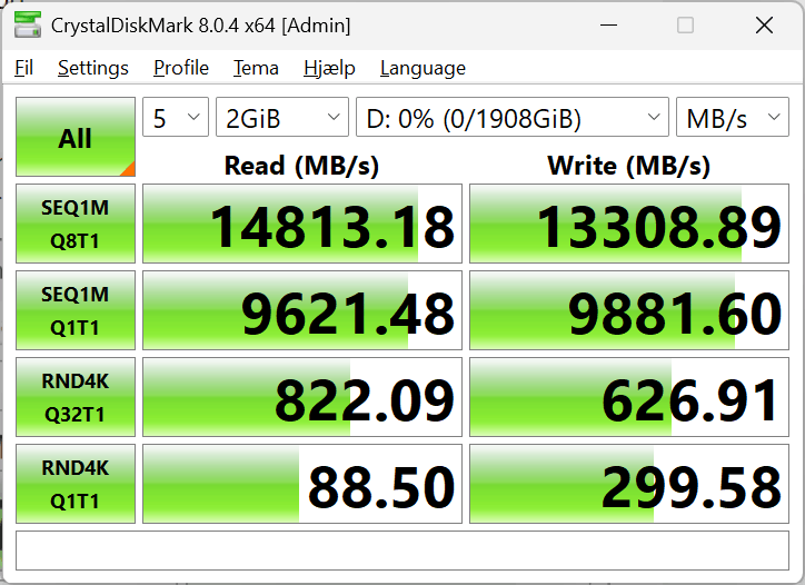 Exceria Pro G2_CrystalDiskMark.png